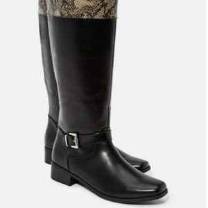 NIB Zania Snakeskin Boot
